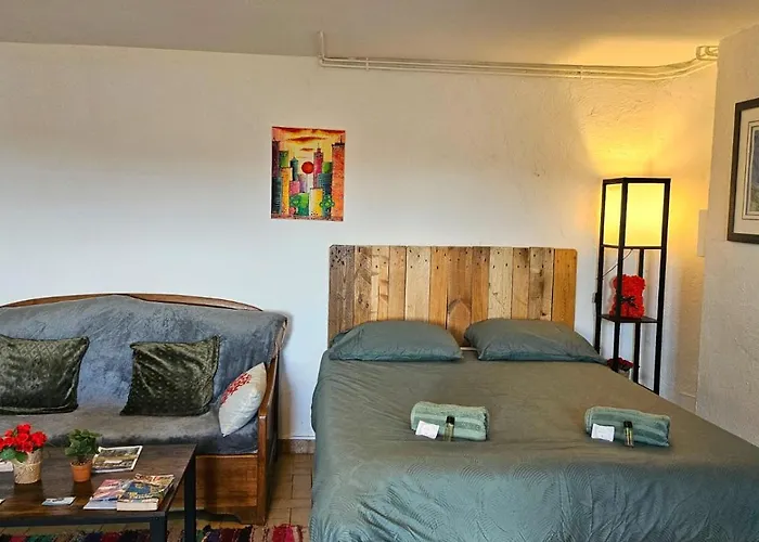 Avec Terrasse Et Jolie Vue Sur Le Apartament *