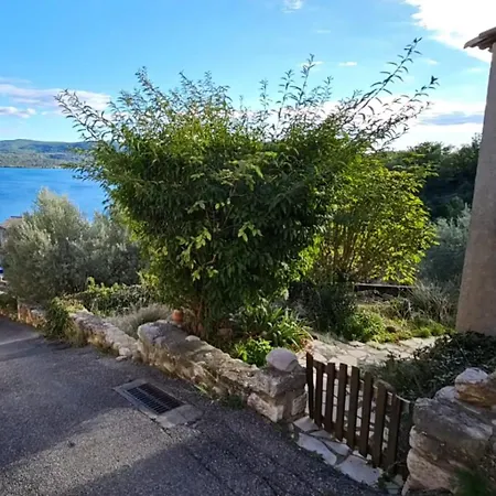 Avec Terrasse Et Jolie Vue Sur Le Sainte-Croix-de-Verdon