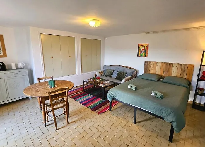 Avec Terrasse Et Jolie Vue Sur Le * Sainte-Croix-de-Verdon