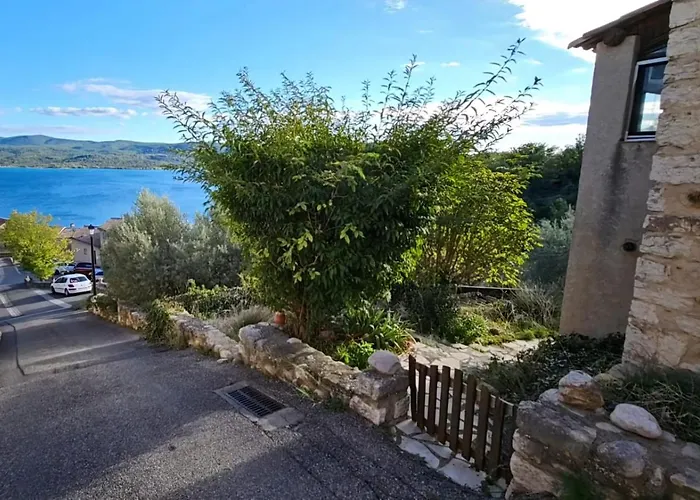 Avec Terrasse Et Jolie Vue Sur Le Sainte-Croix-de-Verdon