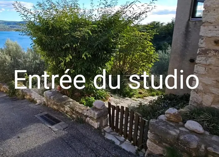 Avec Terrasse Et Jolie Vue Sur Le Apartment